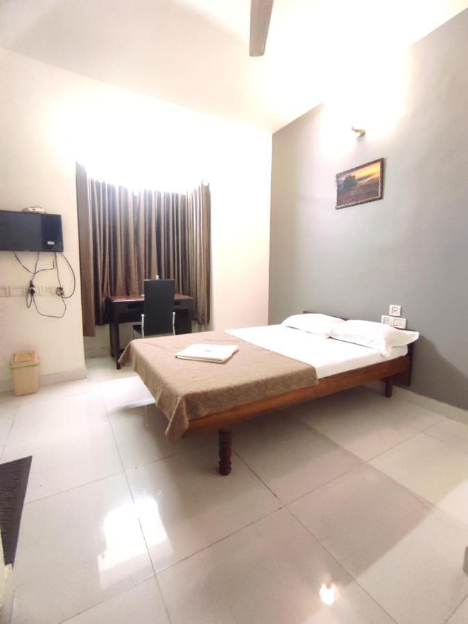 Orkuz Residency Apartman Kochi Kültér fotó