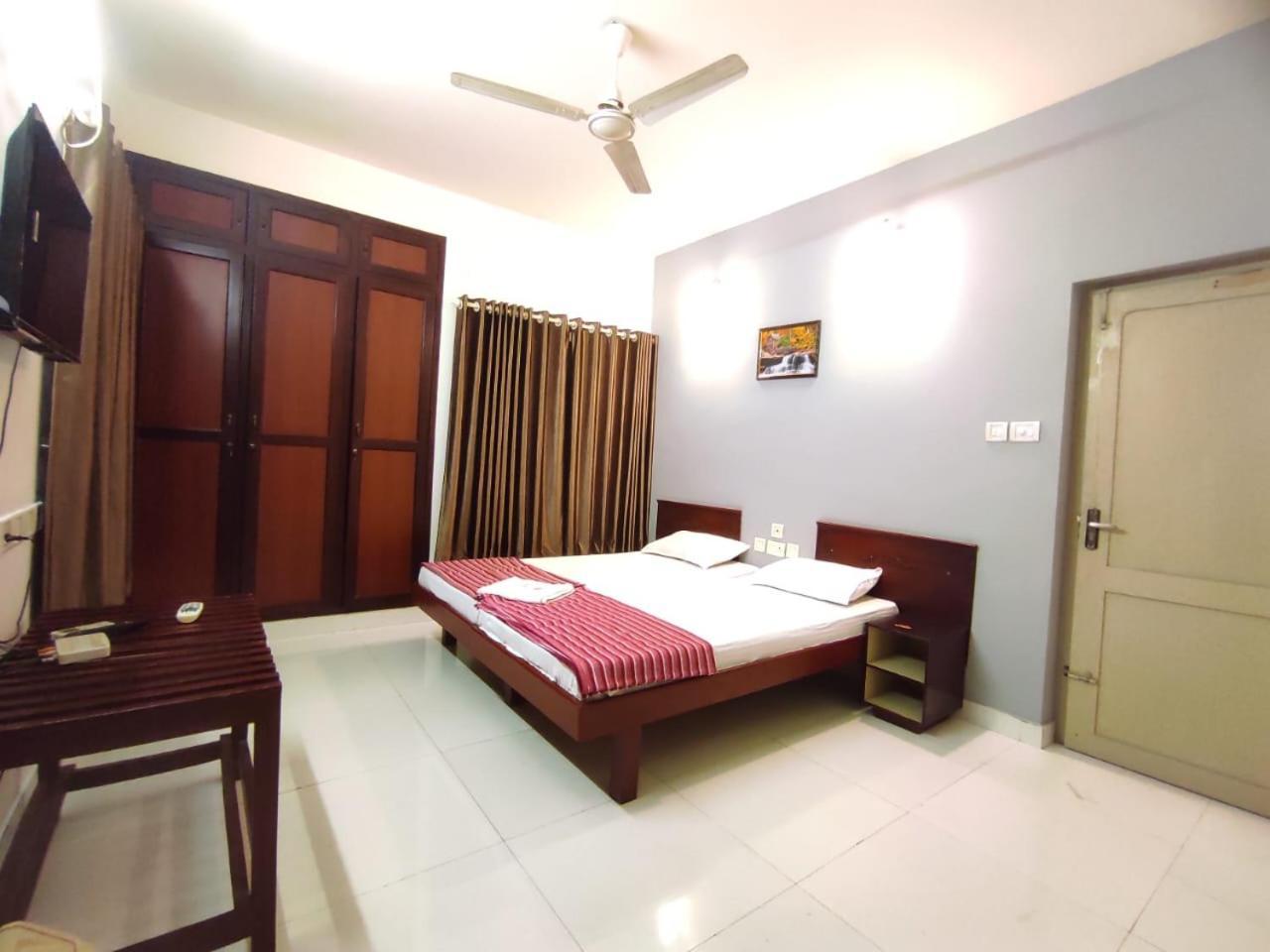 Orkuz Residency Apartman Kochi Kültér fotó